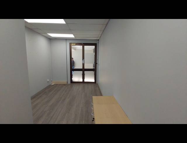 160M² OFFICE TO LET IN LYME PARK